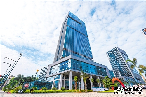 南宁绿地中心交付在即 绿地智慧办公领衔五象